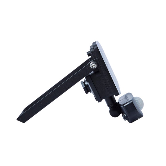 Carousel navigation image position 2 of 3