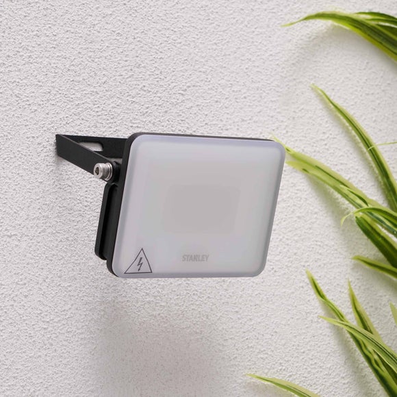Stanley Adjustable LED Outdoor Flood Light