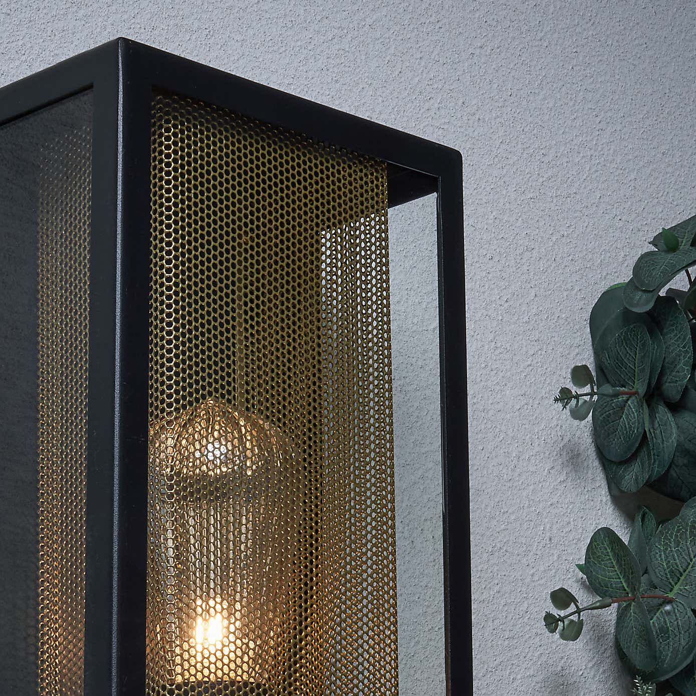 Carousel zoom image position 2 of 3