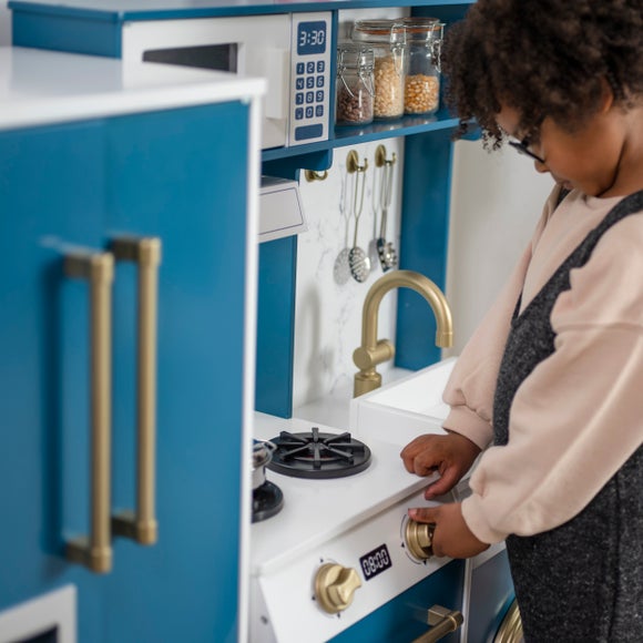 Carousel navigation image position 3 of 10