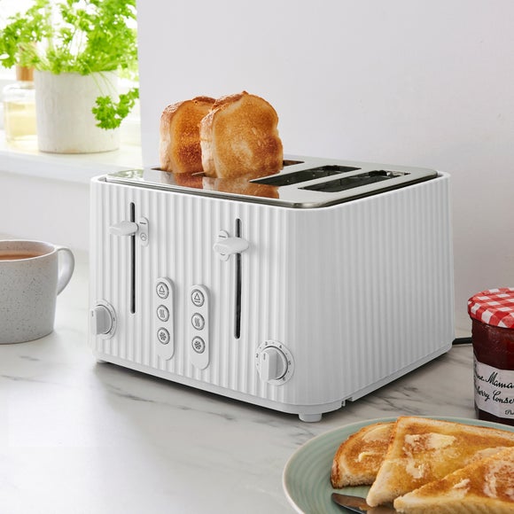 Ribbed Plastic 4 Slice Toaster