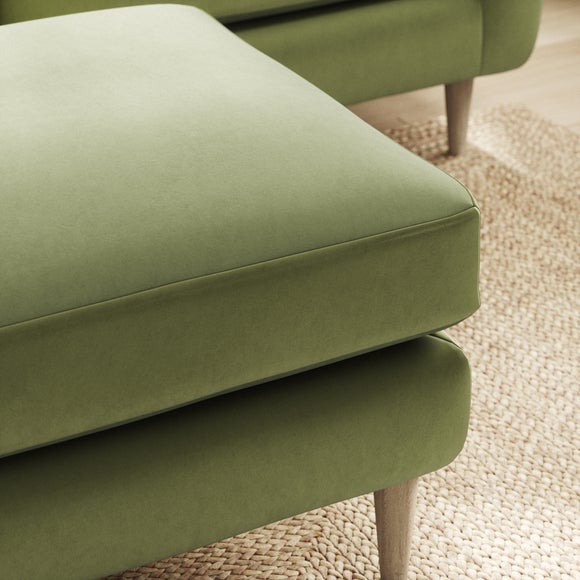 Carousel navigation image position 3 of 8