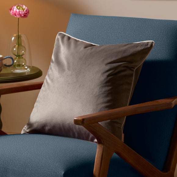 Furn. Square Cushion Cover