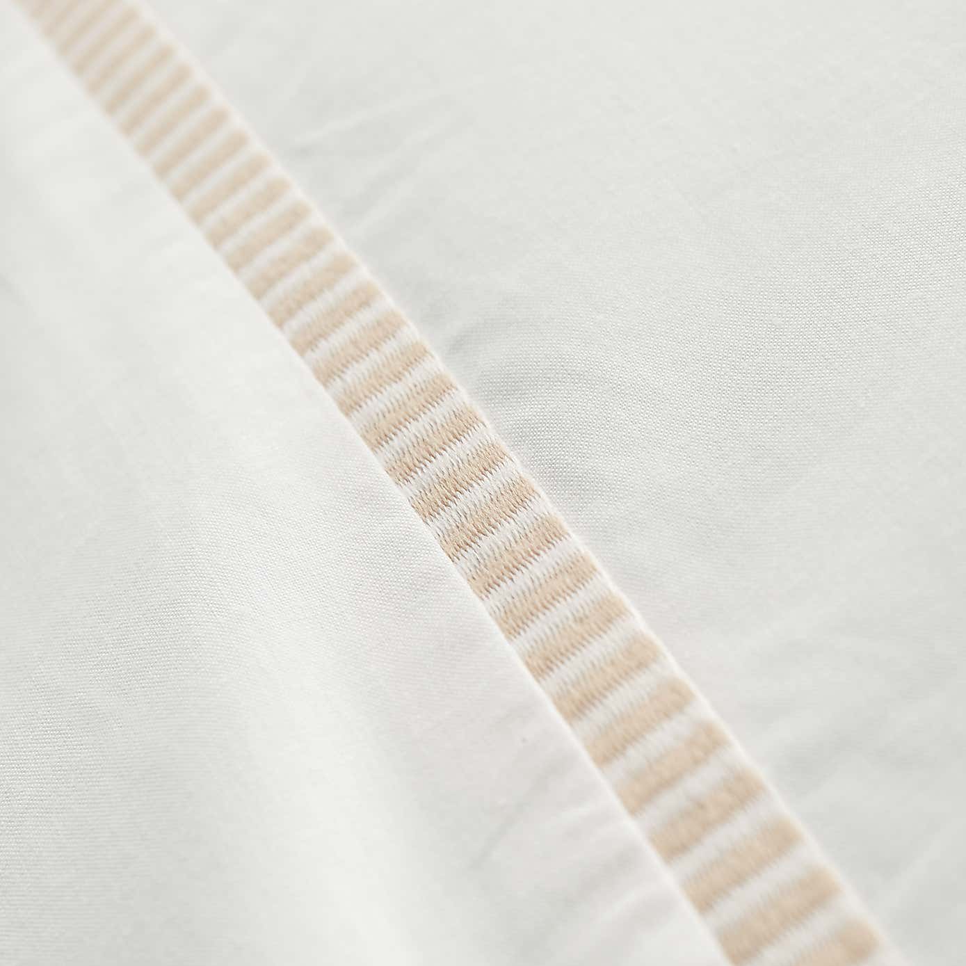 Carousel zoom image position 3 of 6