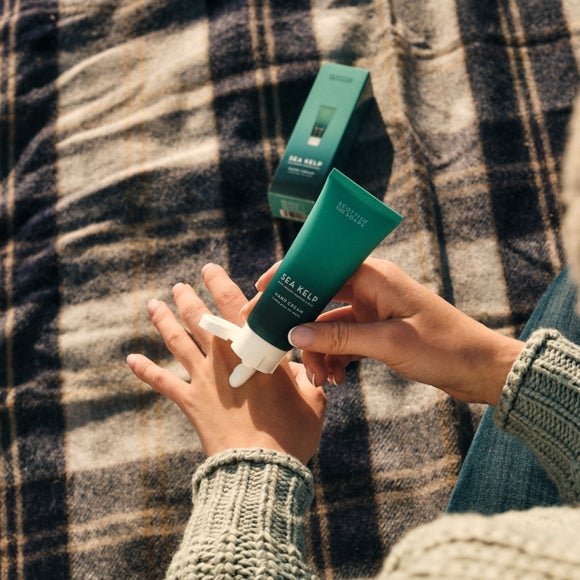 Carousel navigation image position 1 of 2