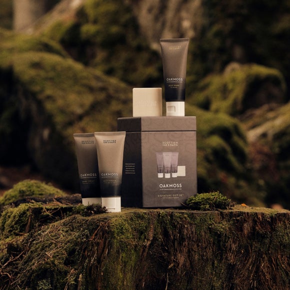 View Oakmoss Signature Gift Set View Oakmoss Signature Gift Set