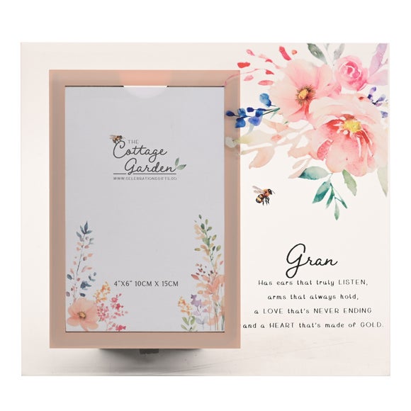 Carousel navigation image position 3 of 6