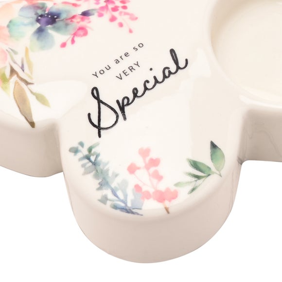 Carousel navigation image position 4 of 5