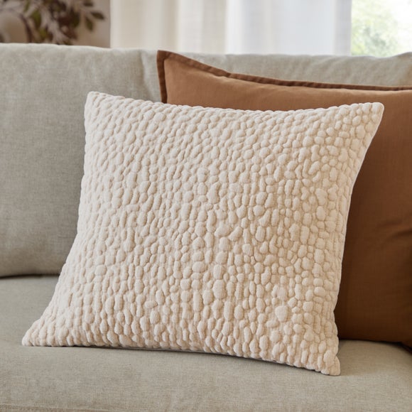Yard Pebble Square Cushion