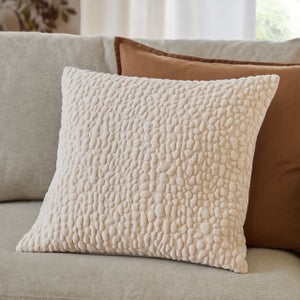 Yard Pebble Square Cushion