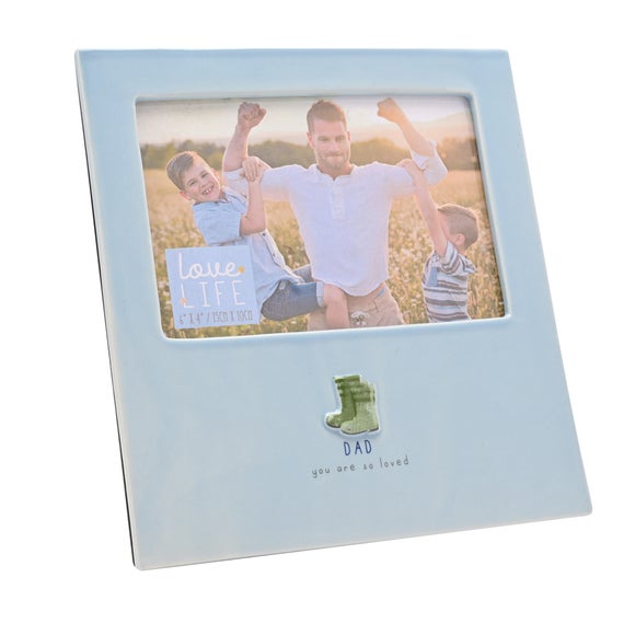 Carousel navigation image position 3 of 4