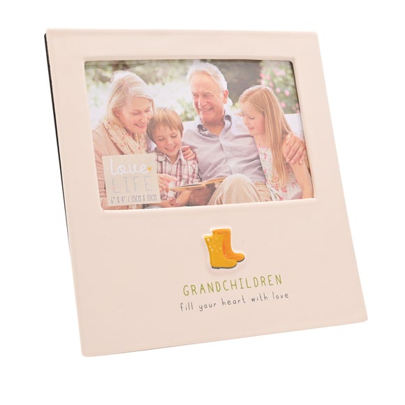 Carousel navigation image position 3 of 4