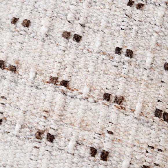 Carousel navigation image position 3 of 6