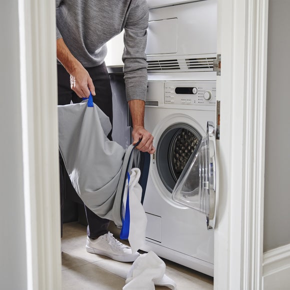 Carousel navigation image position 4 of 5