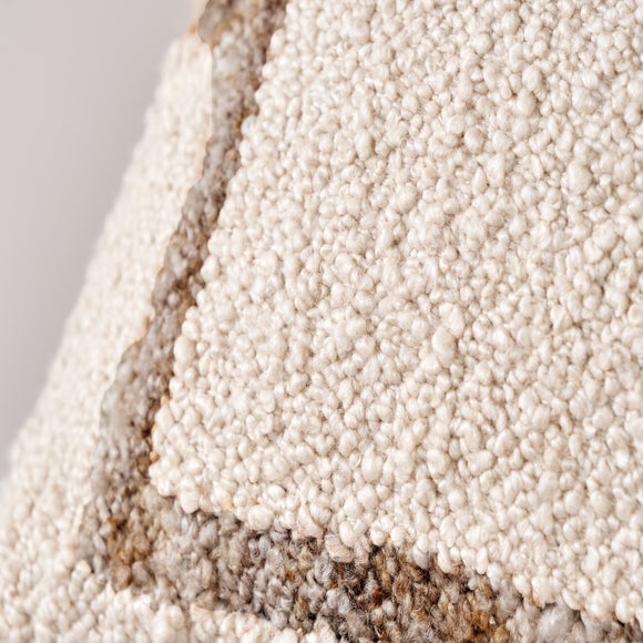 Carousel navigation image position 4 of 6