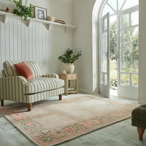 Mimi Traditional Border Rug