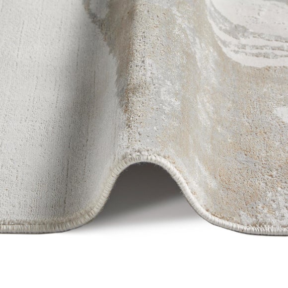 Carousel navigation image position 3 of 6