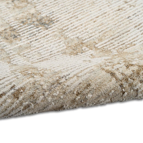 Carousel navigation image position 4 of 6