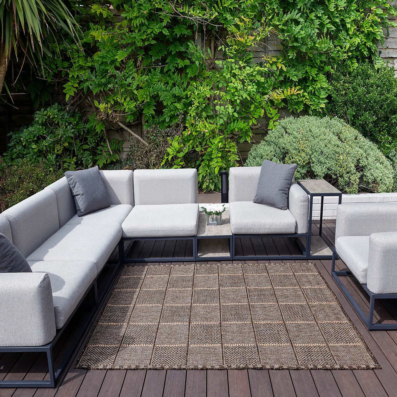 Carousel zoom image position 6 of 9