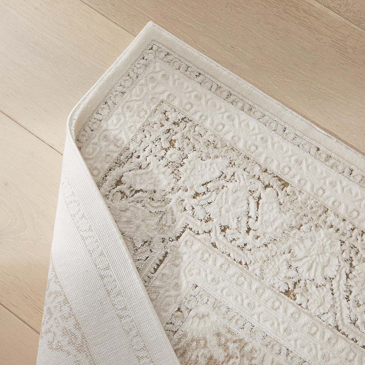 Carousel zoom image position 3 of 8