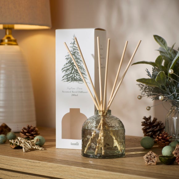 Photo 1 of Festive Garland Diffuser Photo 1 of Festive Garland Diffuser