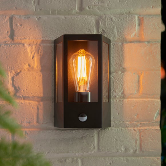 Vogue Hunter Industrial PIR Sensor Outdoor Wall Light