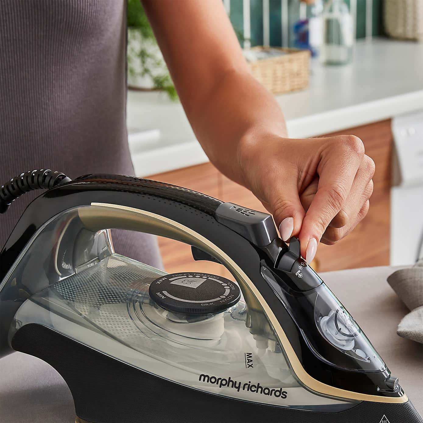 Carousel zoom image position 5 of 8