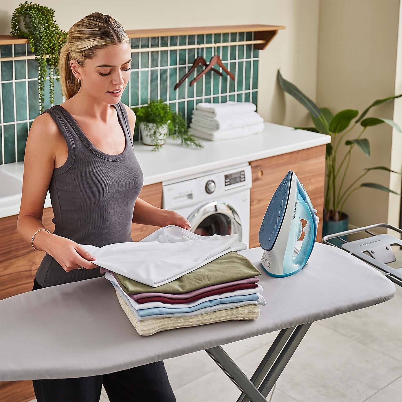 Carousel zoom image position 3 of 8