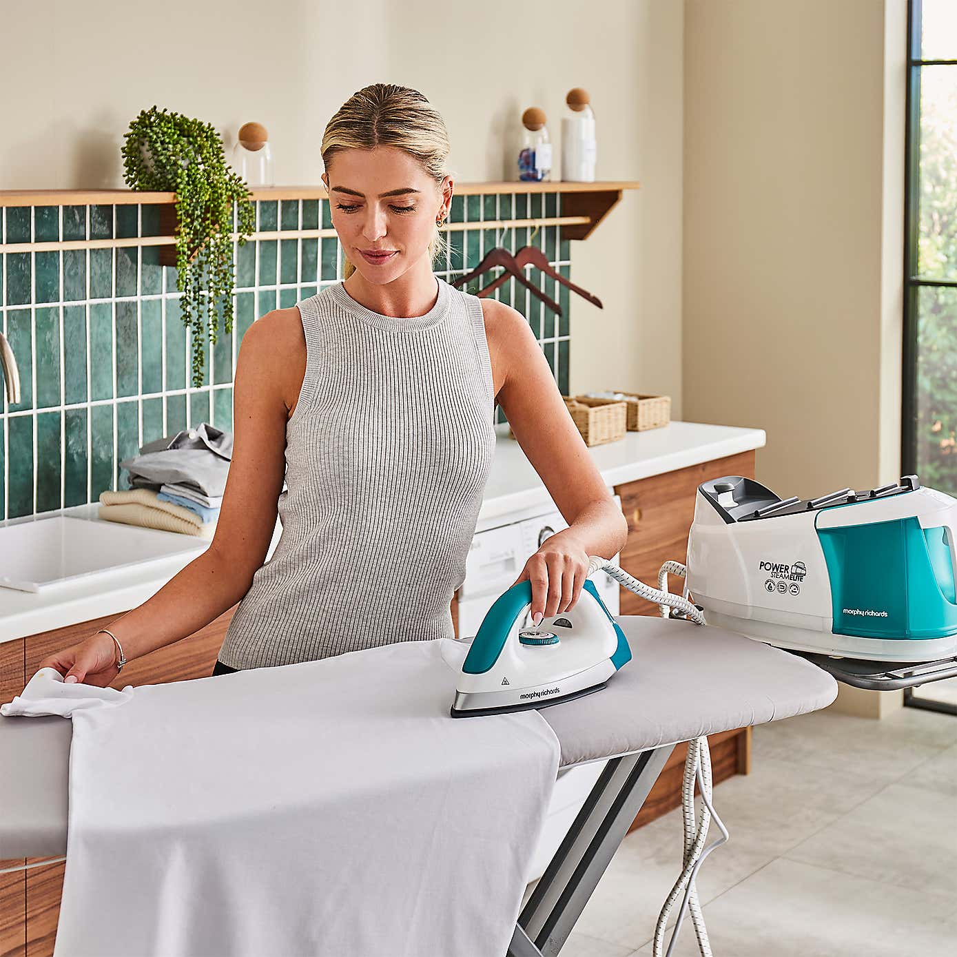 Carousel zoom image position 2 of 9