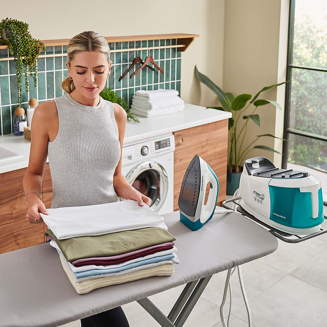 Carousel zoom image position 4 of 9