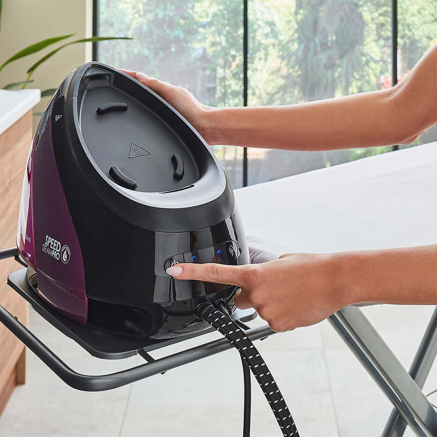 Carousel zoom image position 7 of 10