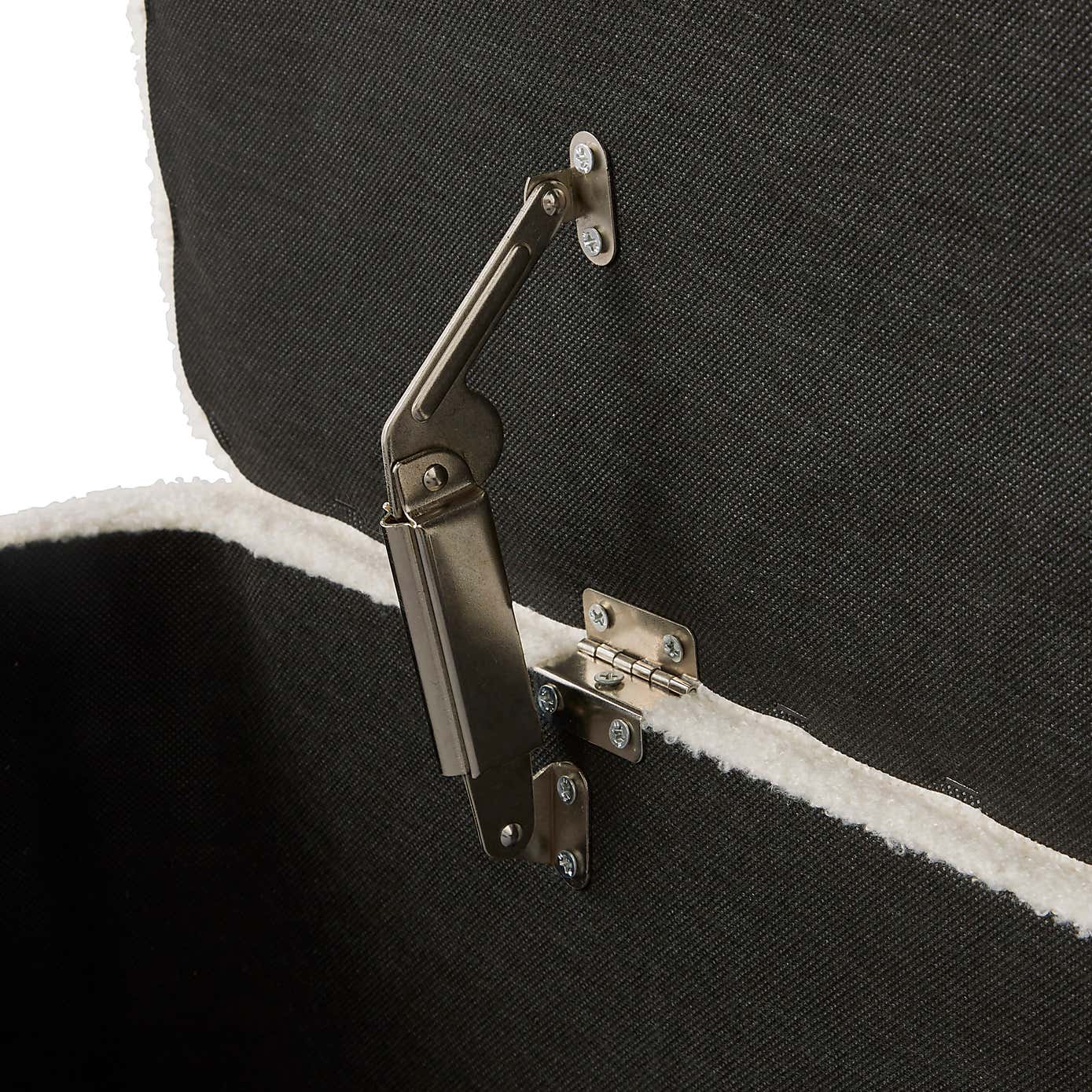 Carousel zoom image position 3 of 7