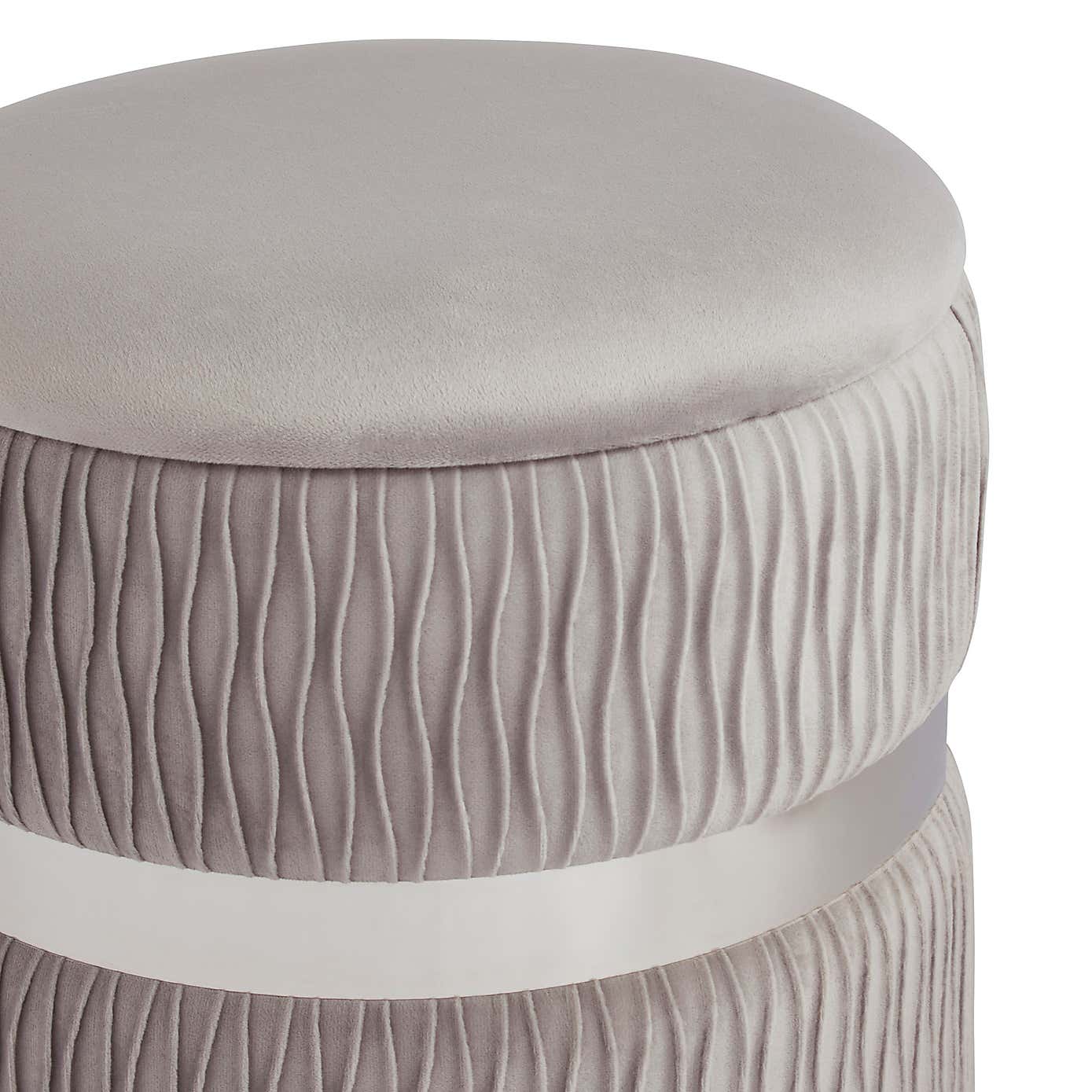 Carousel zoom image position 3 of 6