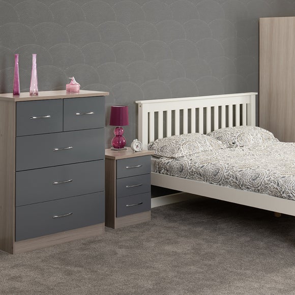 Return - Nevada 3 Drawer Bedside Table