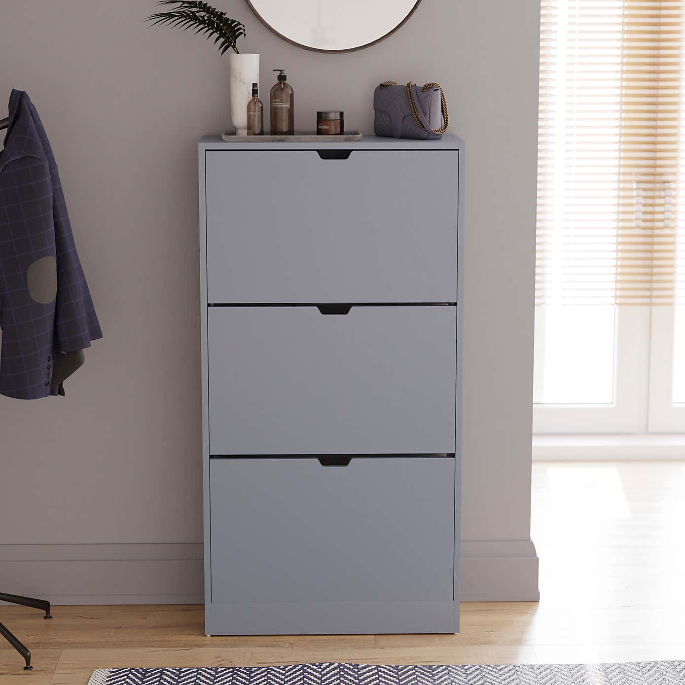 Carousel zoom image position 3 of 7