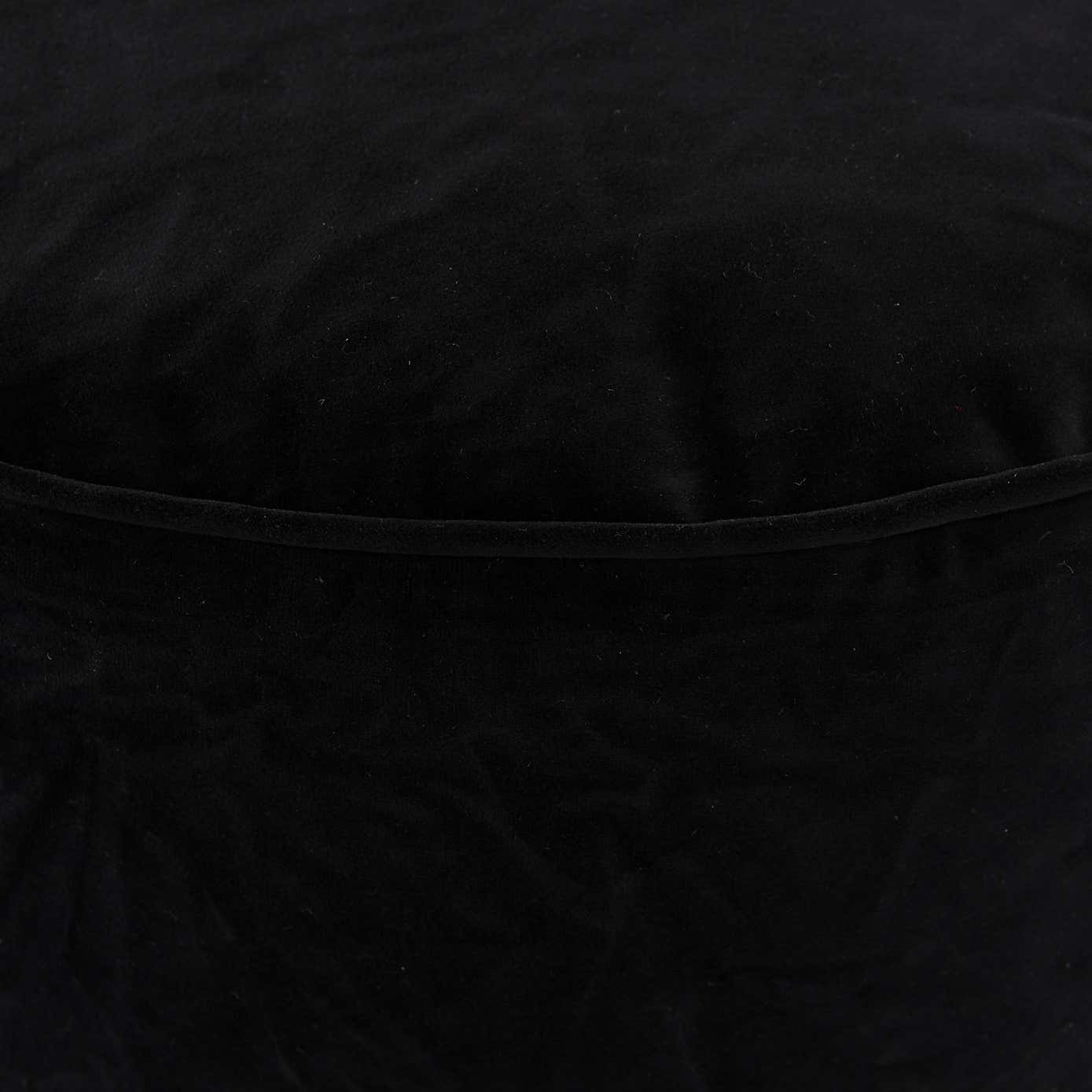 Carousel zoom image position 2 of 4