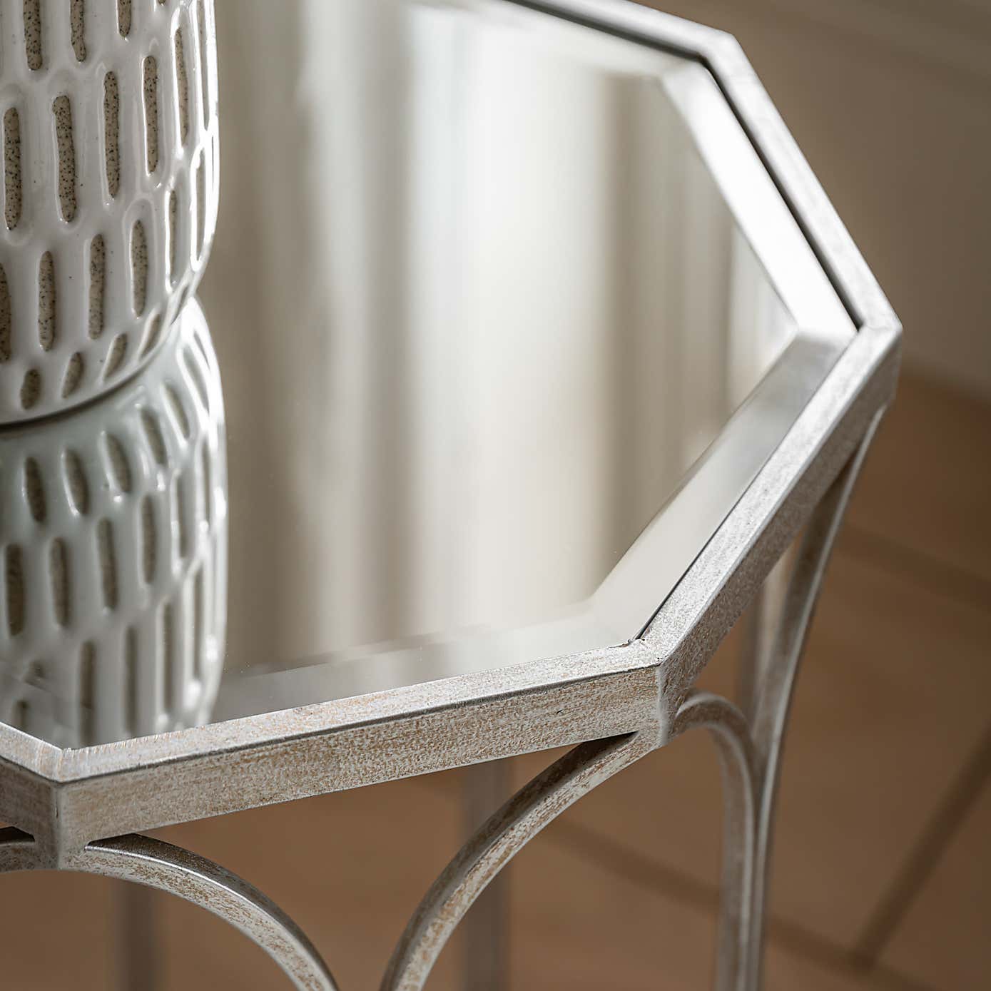 Carousel zoom image position 3 of 10