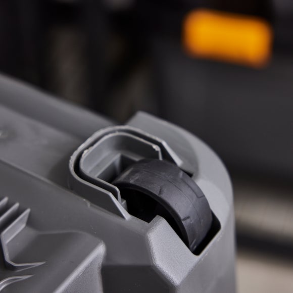 Carousel navigation image position 5 of 9