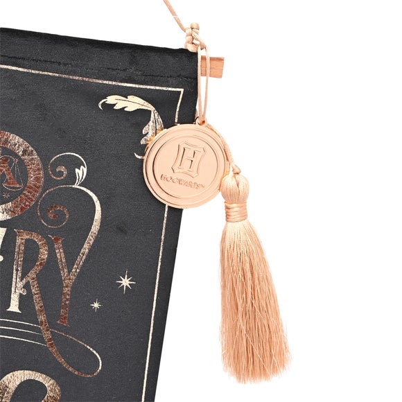 Carousel navigation image position 2 of 4