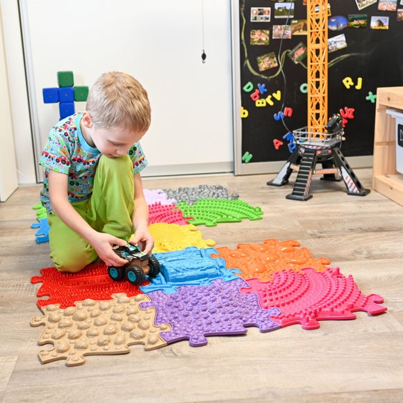 Carousel navigation image position 4 of 5