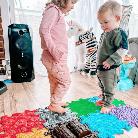 Carousel navigation image position 3 of 5