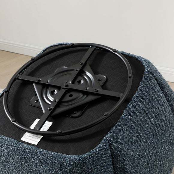 Carousel navigation image position 5 of 9