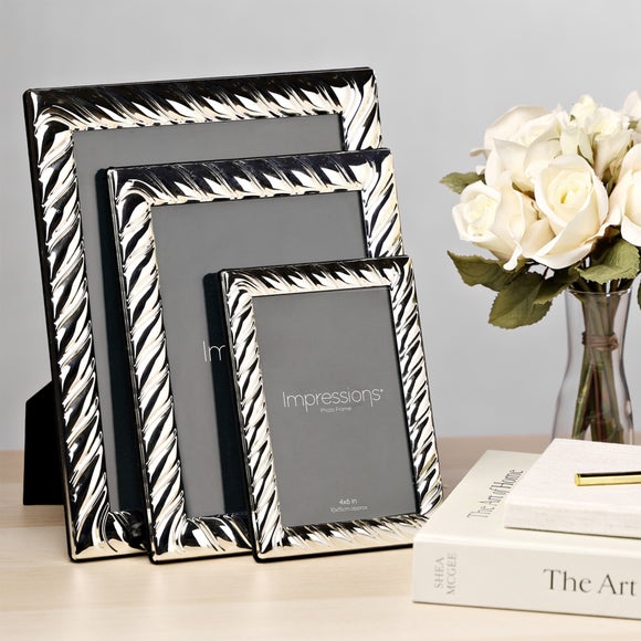 Carousel navigation image position 4 of 4