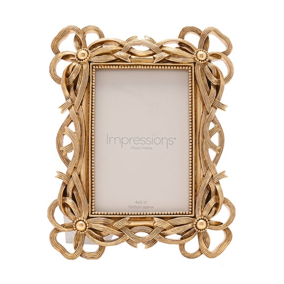 Carousel navigation image position 2 of 4