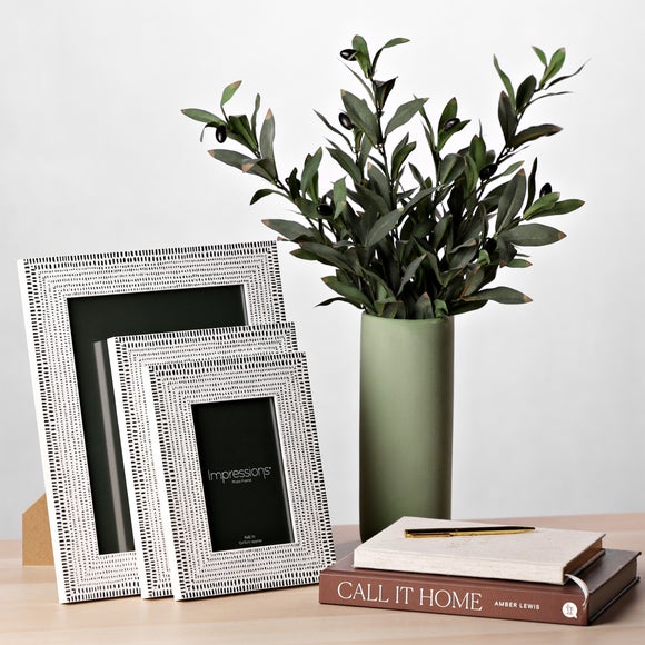 Carousel navigation image position 4 of 4