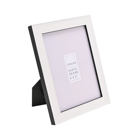 IFrame Monochrome Ribbed Photo Frame