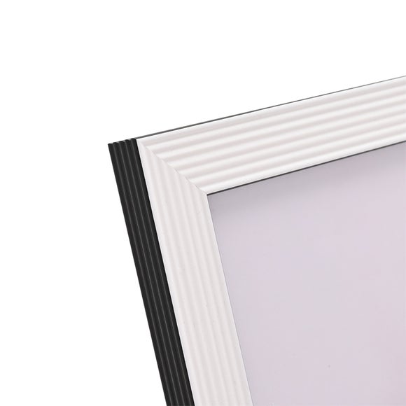 Carousel navigation image position 3 of 5