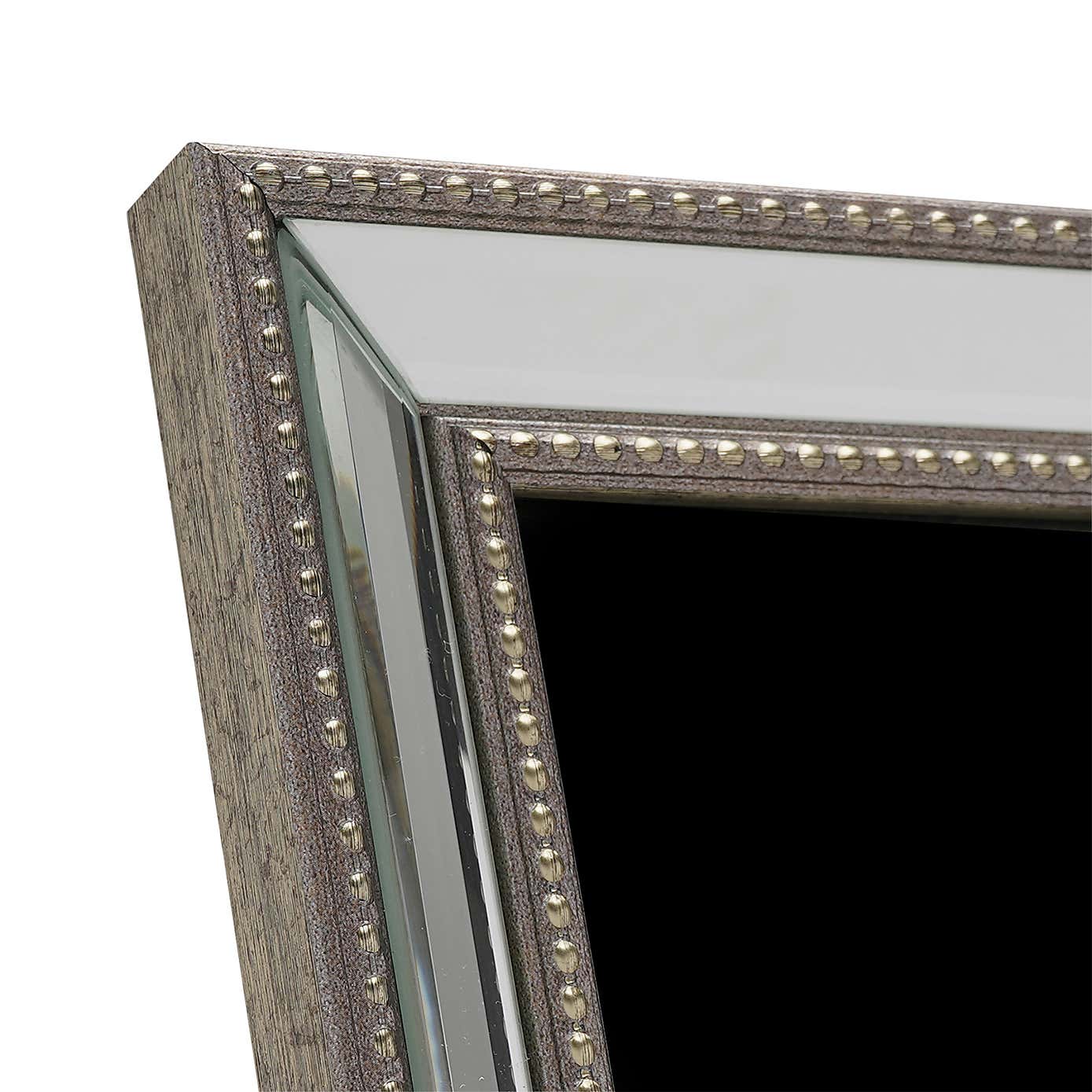 Carousel zoom image position 3 of 6