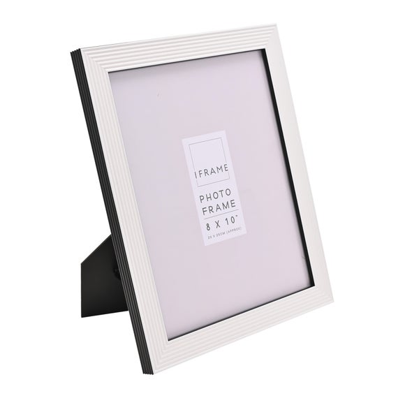 IFrame Monochrome Ribbed Photo Frame