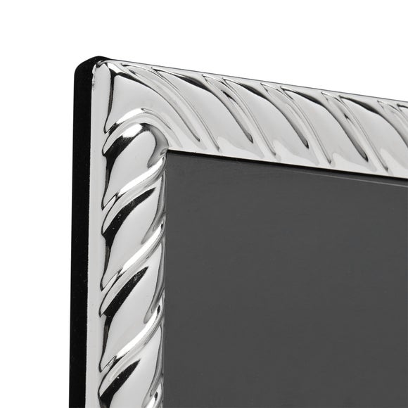 Carousel navigation image position 3 of 6